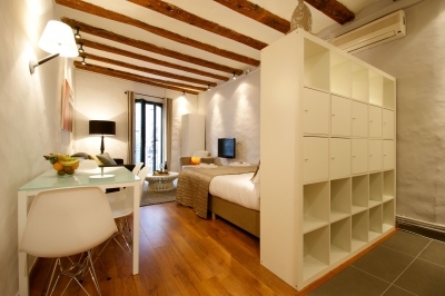 Cheap hotels on the Catalonia 1243