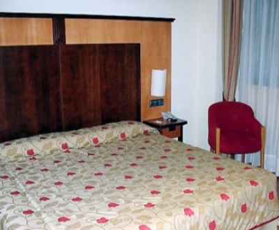 Cheap hotels on the Castilla y Leon 1708