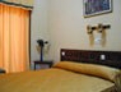 Cheap hotel in Madrid 2074