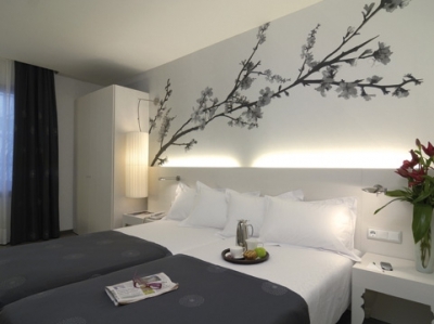 Find hotels in Barcelona 2210