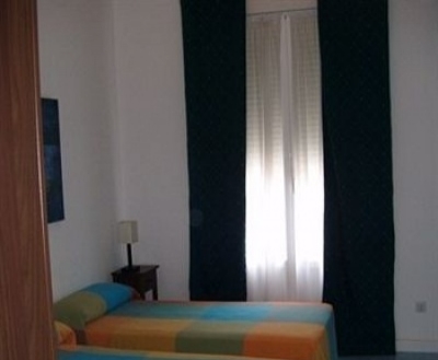 Cheap hotel in Madrid 3481