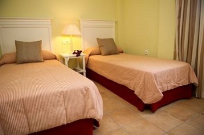 Find hotels in La Linea De La Concepcion 4004