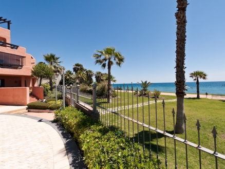 Estepona property: Apartment with 3 bedroom in Estepona 33469