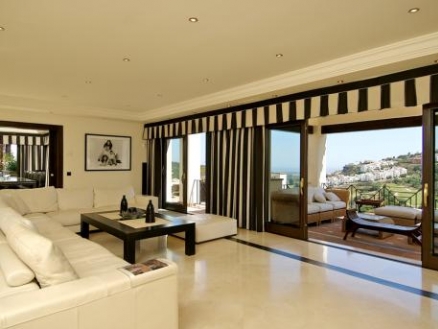 Benahavis property: Villa for sale in Benahavis, Spain 33573