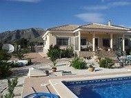 La Canalosa property: Villa with 4 bedroom in La Canalosa 41845