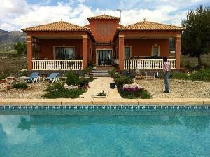 Pinoso property: Villa for sale in Pinoso 42232