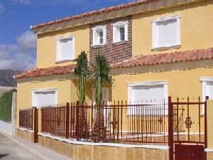 Pinoso property: House with 3 bedroom in Pinoso, Spain 42264