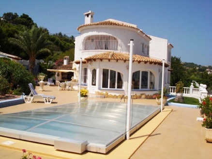 Villa for sale in town 48013