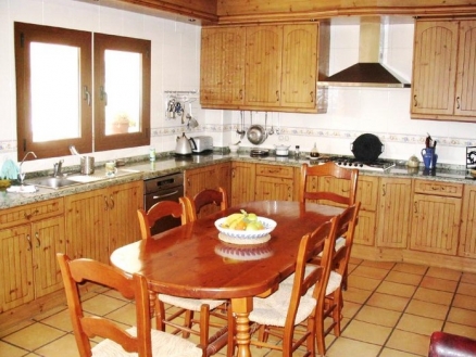 Villa with 4 bedroom in town, Spain 48022