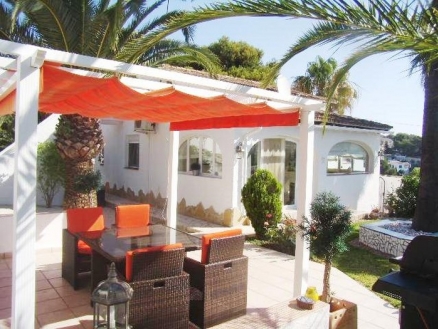 Villa for sale in town, Spain 48037