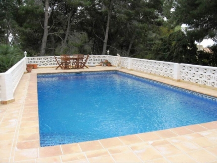 Villa for sale in town, Spain 48039