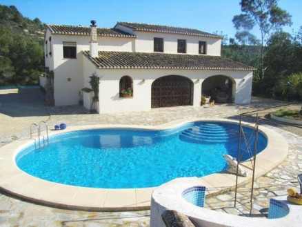 Finca for sale in town 48040