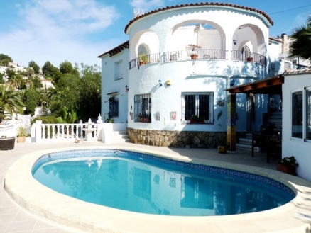 Villa for sale in town 48043