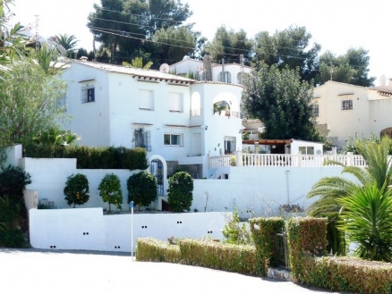 Villa for sale in town, Alicante 48043