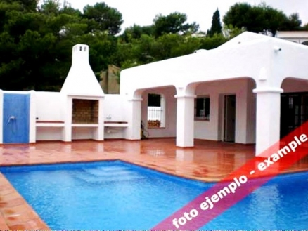 Villa for sale in town 48051