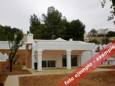 Villa for sale in town, Spain 48051