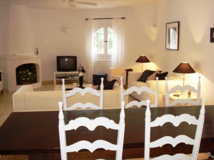 Villa with 4 bedroom in town 48055