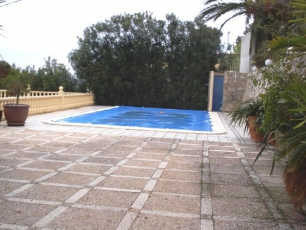 Villa for sale in town, Spain 48062