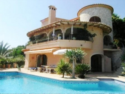 Villa for sale in town 48076