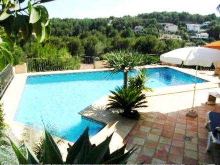 Villa for sale in town, Spain 48076