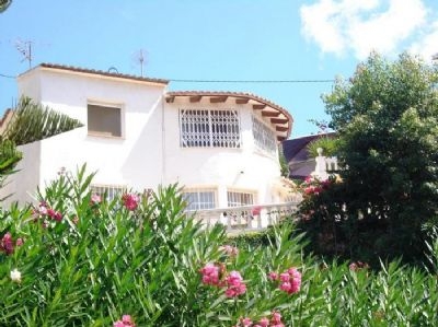 Villa for sale in town 48305