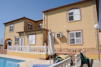 Villa for sale in town 48362