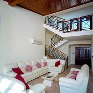 Villa for sale in town, Spain 48455