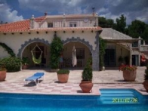 Onil property: Villa with 5 bedroom in Onil 48951