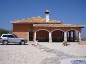 Villa for sale in town, Alicante 49058