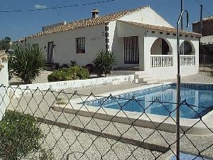 Villa for sale in town 49339