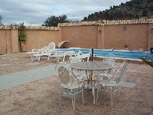 Villa for sale in town, Spain 49396