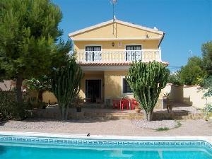 Villa for sale in town 49484