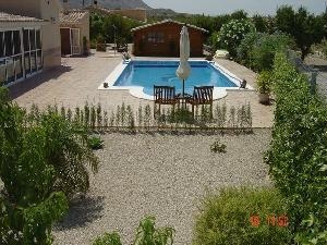 Villa for sale in town, Spain 49542