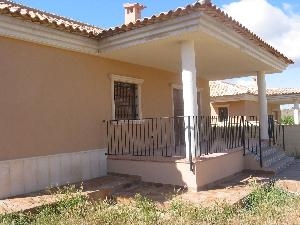 Villa for sale in town 49557