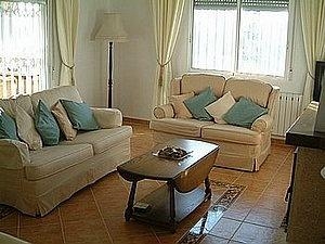 Villa for sale in town, Alicante 49570