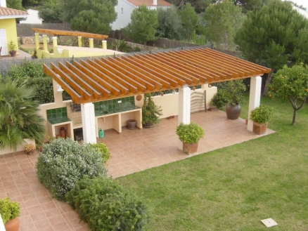 Villa for sale in town, Spain 51443