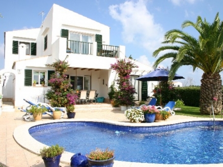 Villa for sale in town 51465