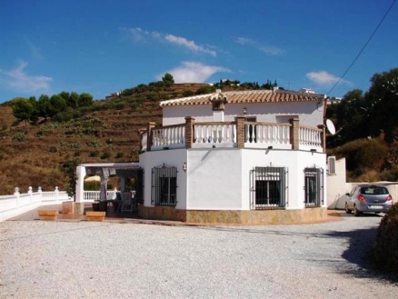 Villa for sale in town 53857