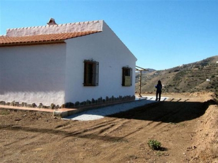 Villa for sale in town, Spain 53884