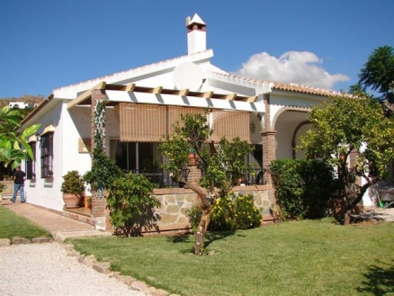 Villa for sale in town 54038