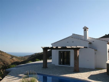 Villa for sale in town, Spain 54077