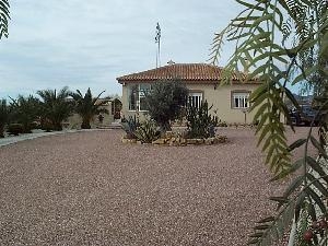 Villa for sale in town 54387