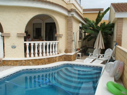 Villa for sale in town 54436