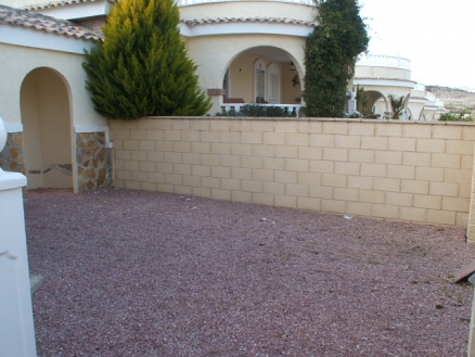 Villa for sale in town, Alicante 54441