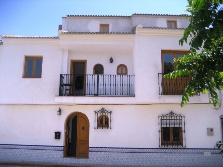 Villa for sale in town 67323