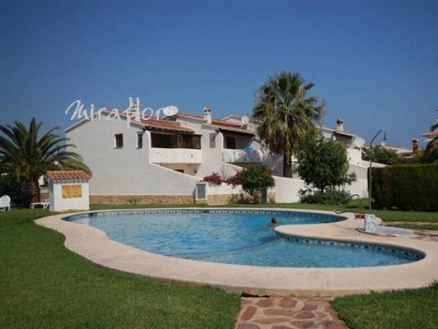 Villa for sale in town 68836