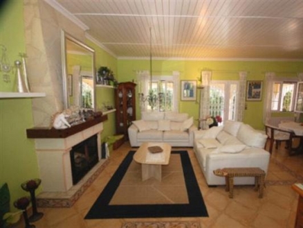 Villa with 4 bedroom in town 68894