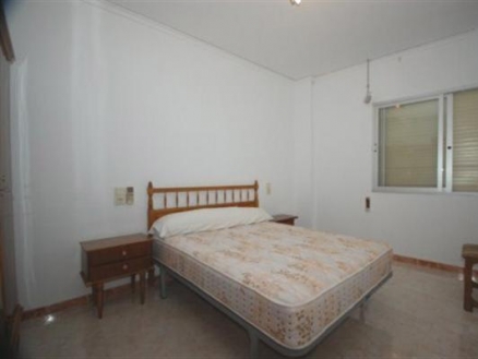 Alicante property | 3 bedroom Apartment 68949