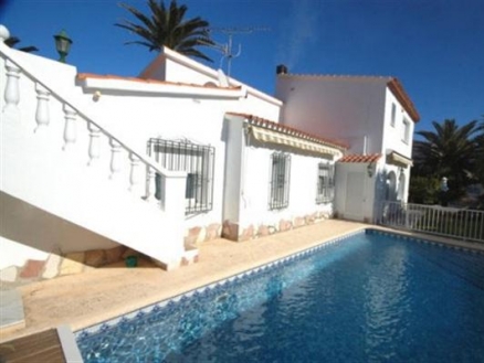 Villa for sale in town, Spain 68955