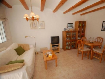 Villa for sale in town, Spain 69125